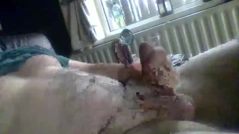 Snapshot of stud_1975 chatting on 12/29/24, 12:01 stud_1975 online show from 12/29/24, 12:01