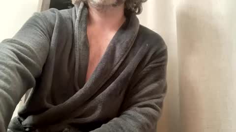 Snapshot of studbro41 chatting on 12/31/24, 02:47 studbro41 online show from 12/31/24, 02:47
