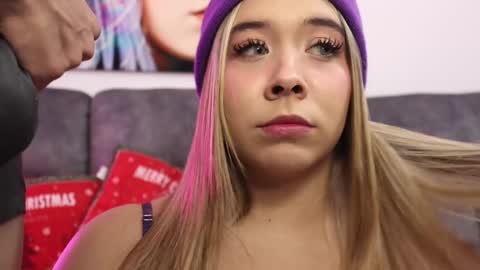 Snapshot of students_porn chatting on 12/29/24, 08:04 students_porn online show from 12/29/24, 08:04