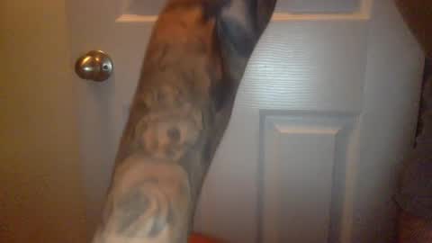 Snapshot of studmuffinxo chatting on 12/16/24, 08:41 STUD online show from 12/16/24, 08:41