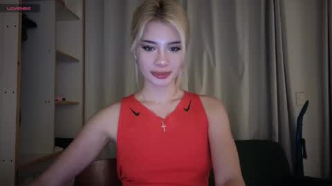 Snapshot of stuirt chatting on 04/09/26, 09:53 Sofa online show from 04/09/26, 09:53