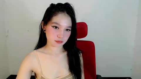 Snapshot of stunning_floriexx chatting on 04/27/26, 08:23 IM FLORIE online show from 04/27/26, 08:23