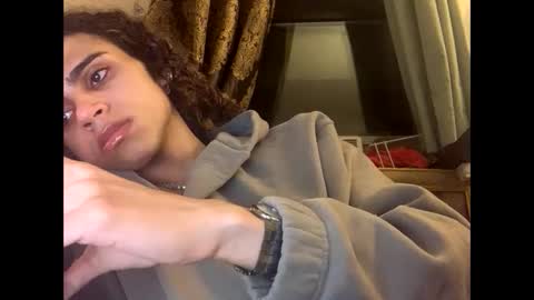 Snapshot of stxllaxcx chatting on 10/01/25, 06:52 stxllaxcx online show from 10/01/25, 06:52