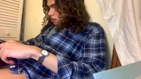 Snapshot of stxllaxcx chatting on 10/29/25, 02:25 stxllaxcx online show from 10/29/25, 02:25