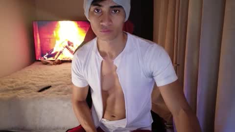 Snapshot of stylishman01 chatting on 03/31/26, 11:54 stylish man online show from 03/31/26, 11:54