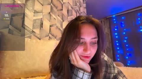 Snapshot of su_11111 chatting on 09/17/25, 04:30 LINA online show from 09/17/25, 04:30