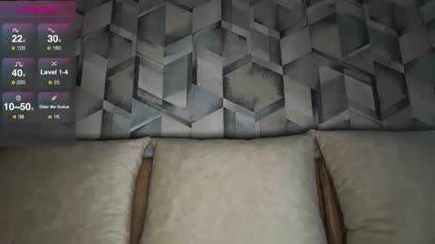 Snapshot of su_11111 chatting on 09/19/25, 12:17 LINA online show from 09/19/25, 12:17