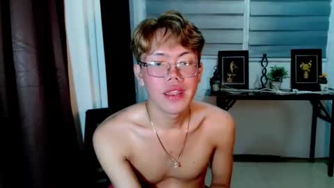 Snapshot of su_jin_oppa chatting on 04/13/26, 12:10 Su-jin online show from 04/13/26, 12:10