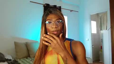 Suanny Klatten  It is my account independent  online show from 02/12/25, 12:22