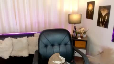 ISABEL online show from 11/07/25, 12:32