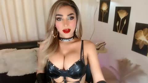 ISABEL online show from 01/09/26, 02:36
