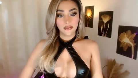ISABEL online show from 02/04/26, 03:12