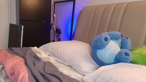 Zoe online show from 05/04/26, 03:24