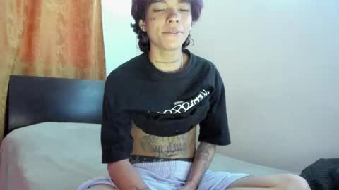 Snapshot of submissive_boyy_ chatting on 12/18/25, 06:03 nico online show from 12/18/25, 06:03