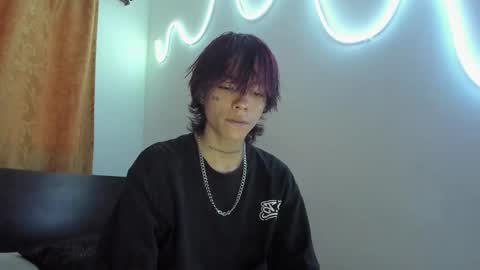 Snapshot of submissive_boyy_ chatting on 12/22/25, 05:54 nico online show from 12/22/25, 05:54