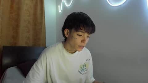 Snapshot of submissive_boyy_ chatting on 01/11/26, 05:51 nico online show from 01/11/26, 05:51