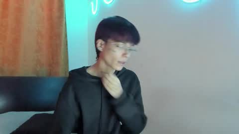 Snapshot of submissive_boyy_ chatting on 01/14/26, 02:55 nico online show from 01/14/26, 02:55