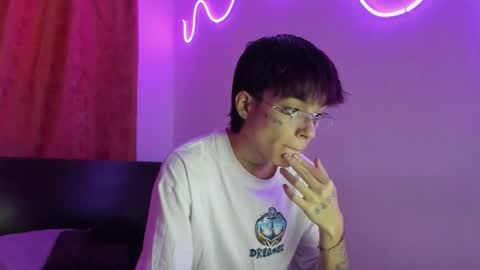 Snapshot of submissive_boyy_ chatting on 01/16/26, 07:07 nico online show from 01/16/26, 07:07