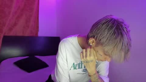 Snapshot of submissive_boyy_ chatting on 02/03/26, 09:09 nico online show from 02/03/26, 09:09