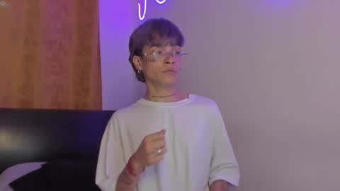 Snapshot of submissive_boyy_ chatting on 03/07/26, 01:13 nico online show from 03/07/26, 01:13