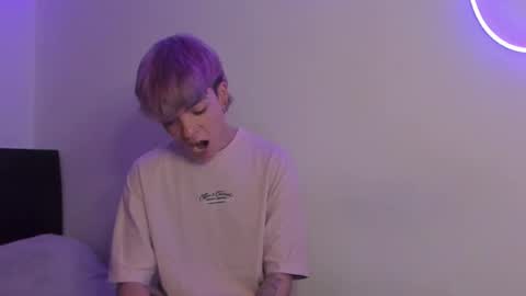 Snapshot of submissive_boyy_ chatting on 03/17/26, 12:37 nico online show from 03/17/26, 12:37