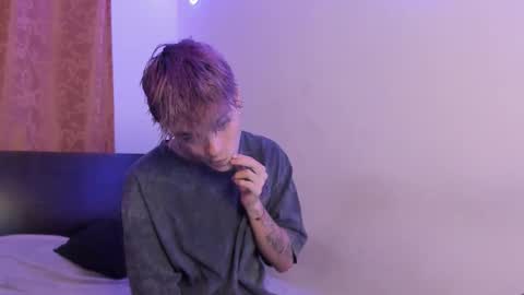 Snapshot of submissive_boyy_ chatting on 03/17/26, 11:52 nico online show from 03/17/26, 11:52