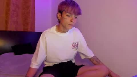 Snapshot of submissive_boyy_ chatting on 03/18/26, 07:50 nico online show from 03/18/26, 07:50