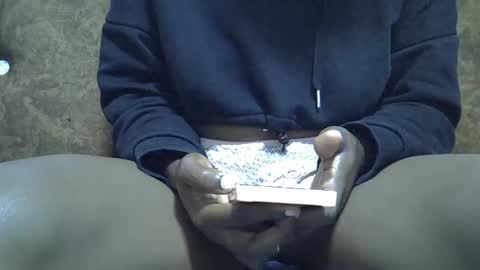 Snapshot of submissive_slut001 chatting on 12/28/24, 10:47 submissive_slut001 online show from 12/28/24, 10:47