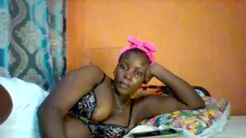 Snapshot of submissive_slut001 chatting on 01/11/26, 10:31 submissive_slut001 online show from 01/11/26, 10:31