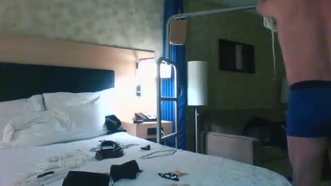 Snapshot of suboutdoors11 chatting on 02/27/25, 01:16 suboutdoors11 online show from 02/27/25, 01:16