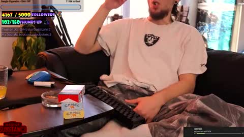 Snapshot of substanc3 chatting on 11/26/25, 09:43 Im Substanc3 online show from 11/26/25, 09:43