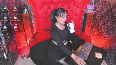 Yunna online show from 11/12/25, 12:49