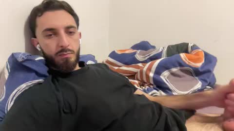 Snapshot of subzeroni chatting on 11/02/25, 10:01 subzeroni online show from 11/02/25, 10:01