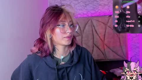 Snapshot of succubus_girl_ chatting on 12/24/24, 03:16 Alexy online show from 12/24/24, 03:16