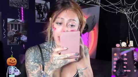 Snapshot of succubus_girl_ chatting on 10/16/25, 03:24 Alexy online show from 10/16/25, 03:24