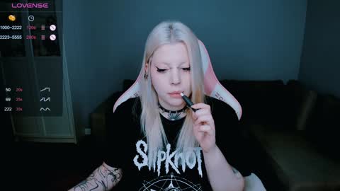 Snapshot of succubus_leslie chatting on 12/05/24, 01:17 succubus_leslie online show from 12/05/24, 01:17