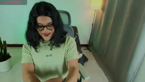 Snapshot of succubus_vitta chatting on 07/17/26, 05:18 Vitta online show from 07/17/26, 05:18