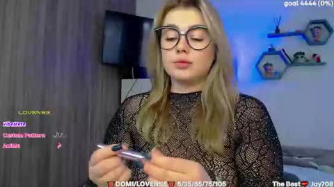 Snapshot of suchcute_ chatting on 02/23/26, 03:26 suchcute_ online show from 02/23/26, 03:26
