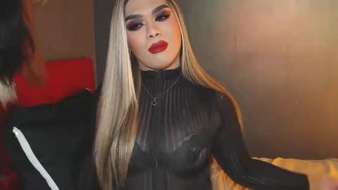 Snapshot of suckablecockoffreya chatting on 02/01/25, 10:15 JADE ELYSE online show from 02/01/25, 10:15