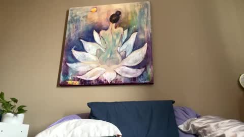 Snapshot of suckmythong410104 chatting on 12/19/24, 08:23 SaraSabeen online show from 12/19/24, 08:23