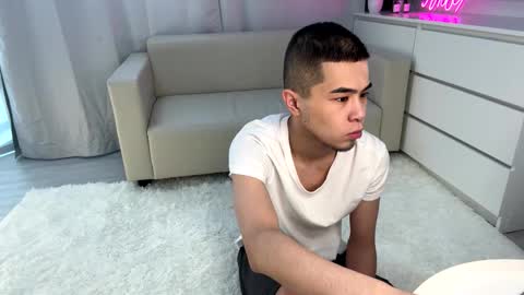 Emmy online show from 02/10/25, 09:04