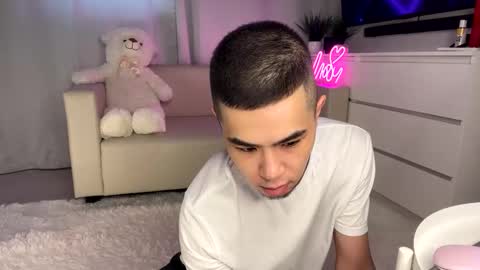 Emmy online show from 03/10/25, 09:21