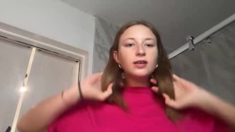 suerrab3304 online show from 05/18/26, 07:09