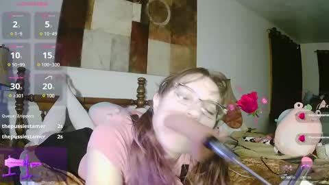 Snapshot of sufferbunny chatting on 12/13/24, 11:06 Nikki Sabel online show from 12/13/24, 11:06