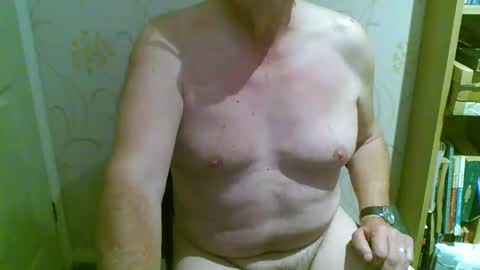 Snapshot of suffolkboy4 chatting on 05/10/26, 09:20 suffolkboy4 online show from 05/10/26, 09:20