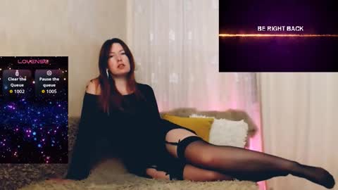 Snapshot of sugar_desire chatting on 11/30/25, 02:32 Instagram faroffland online show from 11/30/25, 02:32