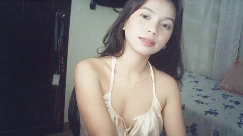 Snapshot of sugar_jazzz chatting on 05/27/26, 07:00 Rosiee online show from 05/27/26, 07:00