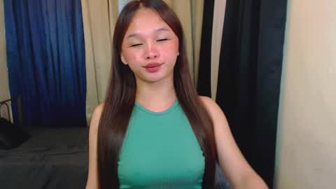 Snapshot of sugar_munch chatting on 02/15/25, 06:44 Cheska online show from 02/15/25, 06:44