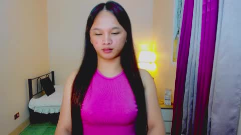 Snapshot of sugar_munch chatting on 03/07/25, 05:17 Cheska online show from 03/07/25, 05:17