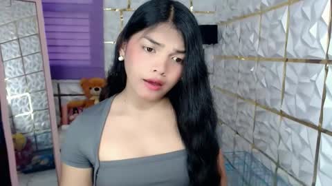 Snapshot of sugar_n_spicex chatting on 04/16/26, 06:47 trisha online show from 04/16/26, 06:47